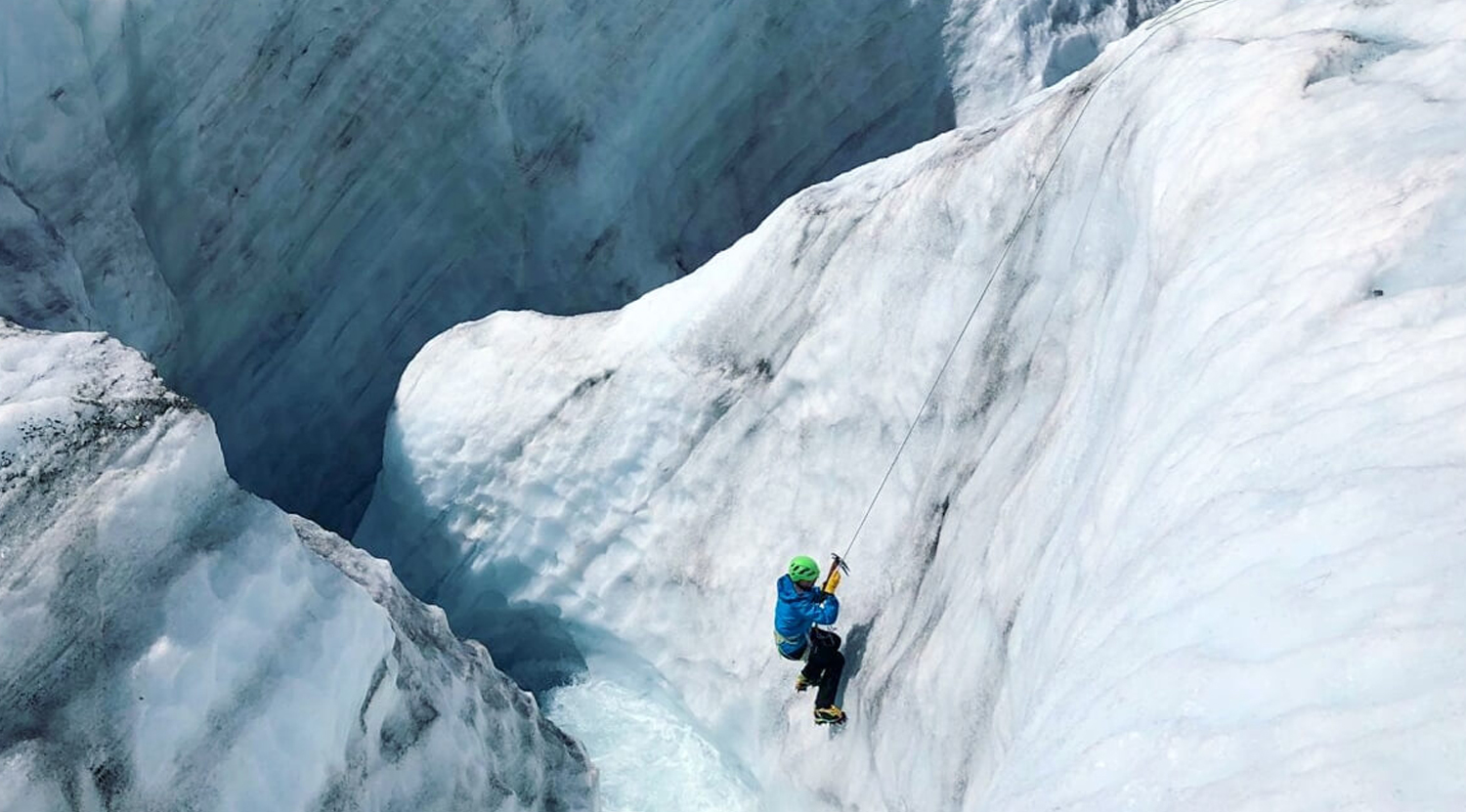 Ecole de Glace dans un moulin de la Mer de Glace